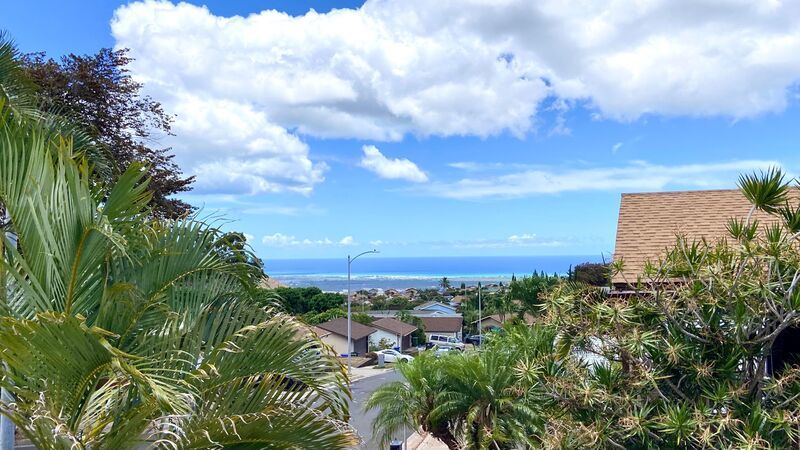 3 BED 2 BATH HOME w/ PV!!! (LOW Electricity Fees) - UPPER MAKAKILO! property image