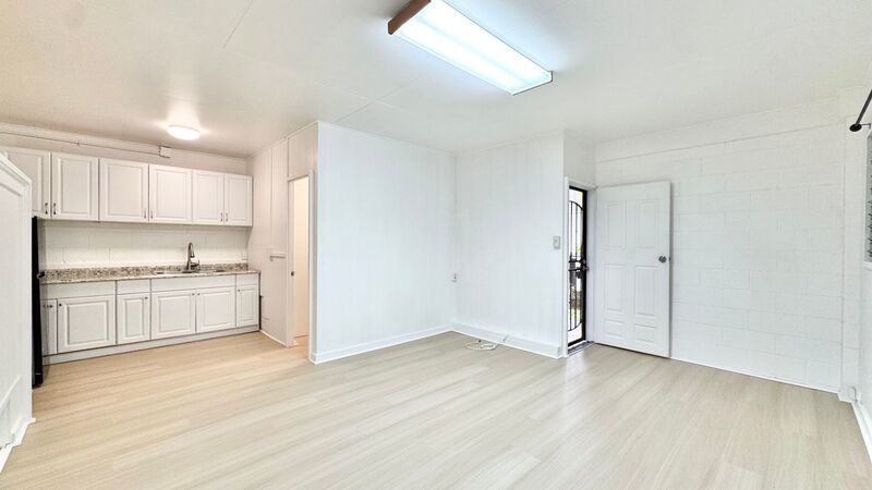 Available NOW - Highly Desired Studio 1 BATH in lush Manoa Valley! property image