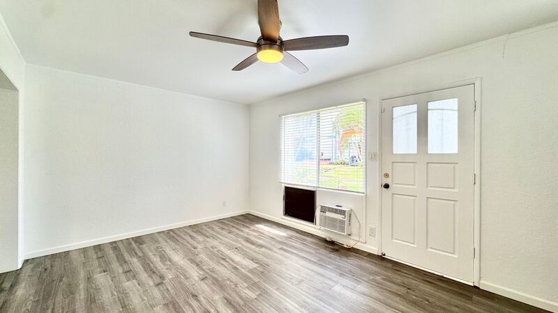 UPDATED 3 BEDROOM TOWNHOME UNIT WITH 2 PARKING STALLS property image