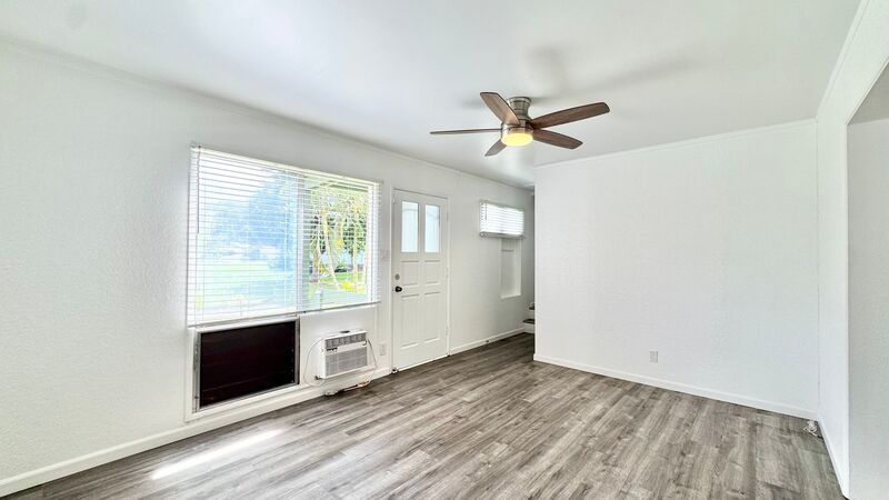 UPDATED 3 BEDROOM TOWNHOME UNIT WITH 2 PARKING STALLS property image