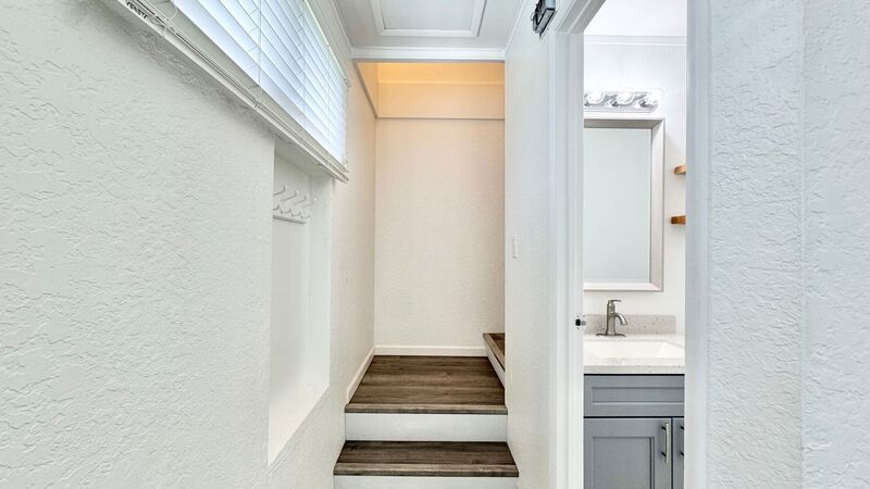 UPDATED 3 BEDROOM TOWNHOME UNIT WITH 2 PARKING STALLS property image