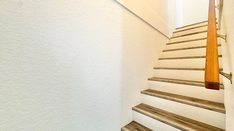 UPDATED 3 BEDROOM TOWNHOME UNIT WITH 2 PARKING STALLS property image