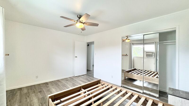 UPDATED 3 BEDROOM TOWNHOME UNIT WITH 2 PARKING STALLS property image