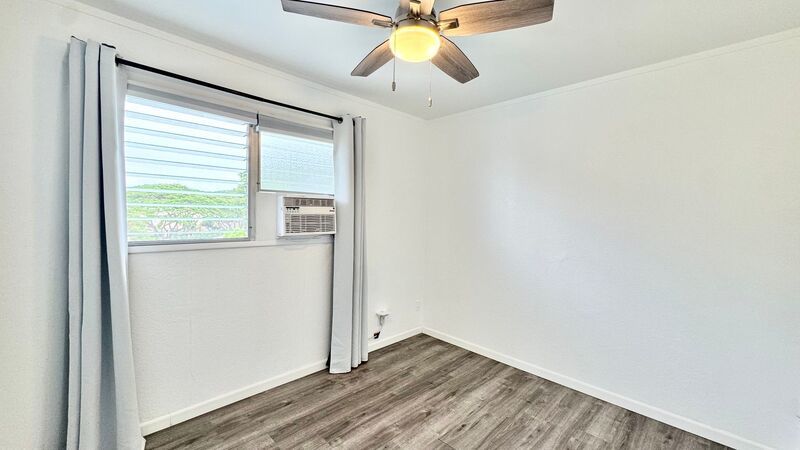 UPDATED 3 BEDROOM TOWNHOME UNIT WITH 2 PARKING STALLS property image