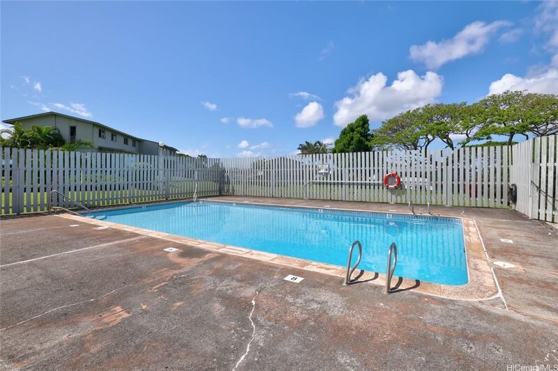 UPDATED 3 BEDROOM TOWNHOME UNIT WITH 2 PARKING STALLS property image