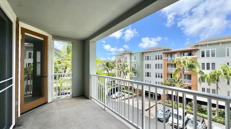 RARELY AVAILABLE 2 BD/2BA CONDO UNIT WITH 2 PARKING STALLS - COLONY AT THE PENINSULA property image