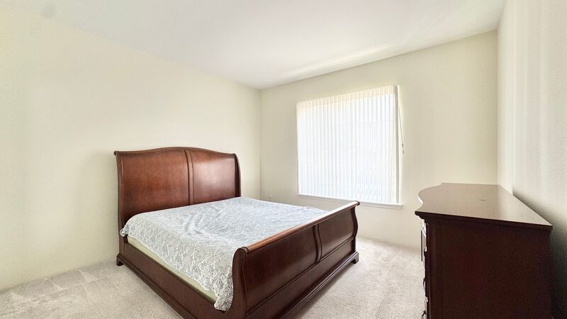 RARELY AVAILABLE 2 BD/2BA CONDO UNIT WITH 2 PARKING STALLS - COLONY AT THE PENINSULA property image