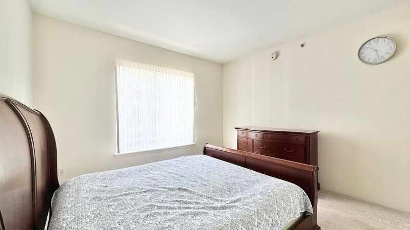 RARELY AVAILABLE 2 BD/2BA CONDO UNIT WITH 2 PARKING STALLS - COLONY AT THE PENINSULA property image