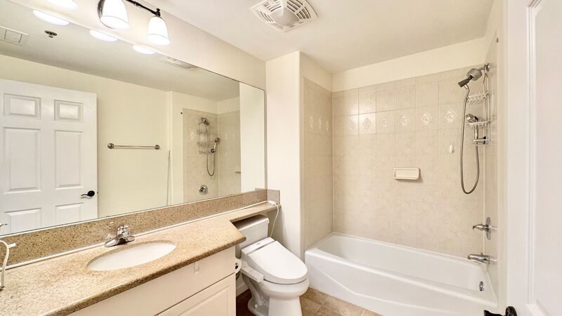 RARELY AVAILABLE 2 BD/2BA CONDO UNIT WITH 2 PARKING STALLS - COLONY AT THE PENINSULA property image
