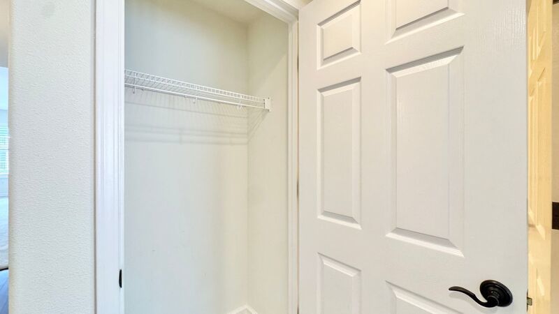 RARELY AVAILABLE 2 BD/2BA CONDO UNIT WITH 2 PARKING STALLS - COLONY AT THE PENINSULA property image