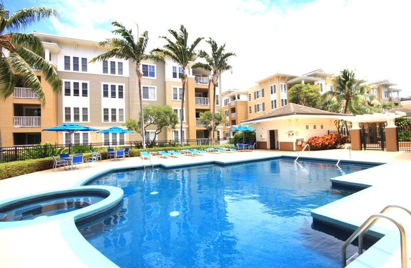 RARELY AVAILABLE 2 BD/2BA CONDO UNIT WITH 2 PARKING STALLS - COLONY AT THE PENINSULA property image