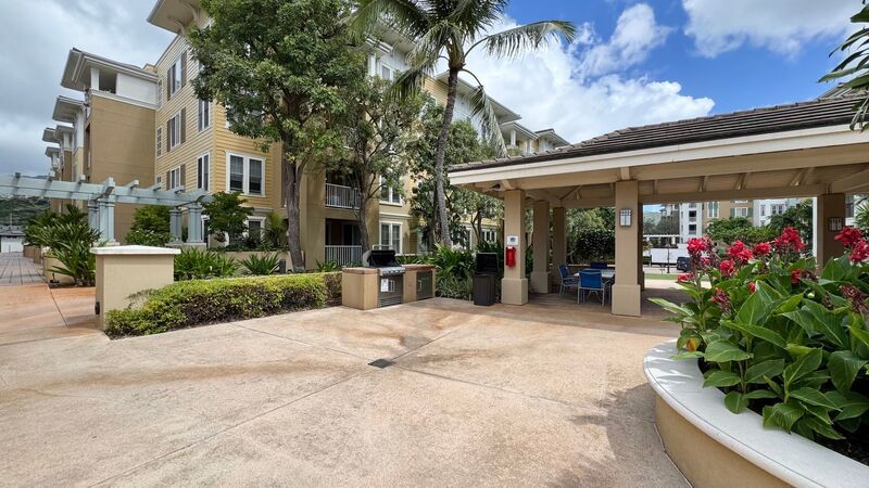 RARELY AVAILABLE 2 BD/2BA CONDO UNIT WITH 2 PARKING STALLS - COLONY AT THE PENINSULA property image