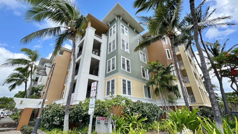 RARELY AVAILABLE 2 BD/2BA CONDO UNIT WITH 2 PARKING STALLS - COLONY AT THE PENINSULA property image