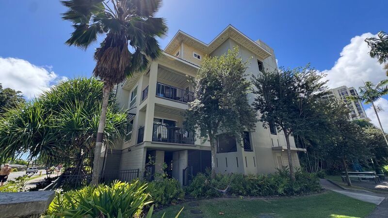 HIGHLY DESIRABLE 1 BEDROOM UNIT WITH 2 PARKING! - KA MALANAI property image