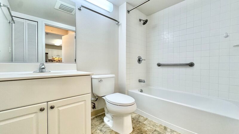 1 BEDROOM CONDO UNIT IN HIGHLY DESIRABLE KAKAAKO property image