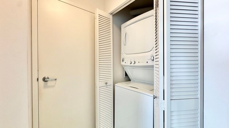 1 BEDROOM CONDO UNIT IN HIGHLY DESIRABLE KAKAAKO property image
